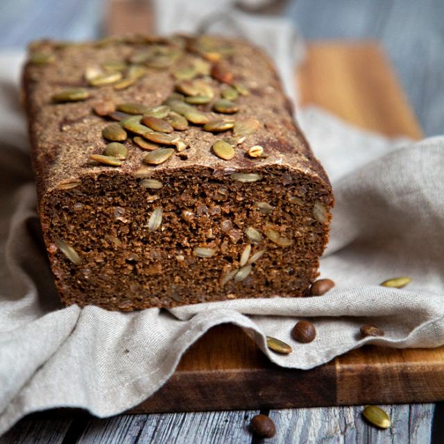 lækkert rugbrød med de kerner du kan li og kaffegrums