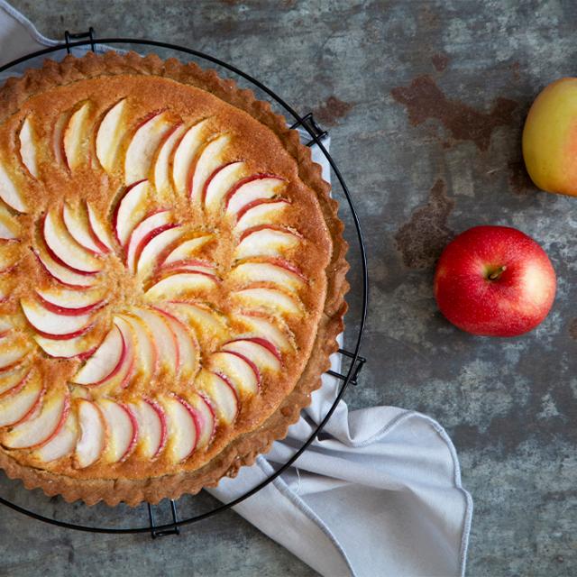æbletærte med mørdej lavet på kaffe